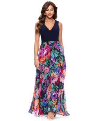 XSCAPE - Petite Mixed-Media V-Neck Sleeveless Gown