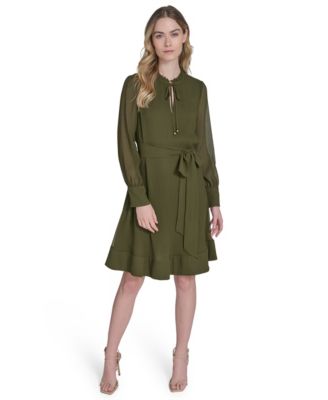 Eliza J - Petite Pleated Chiffon V-Neck Dress